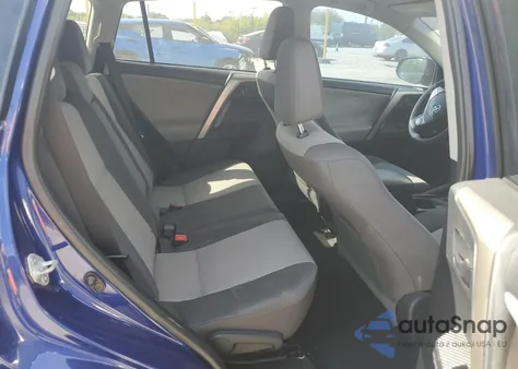 2015 Toyota Rav4 Le z USA, uszkodzony, nr VIN 2T3ZFREV1FW198221